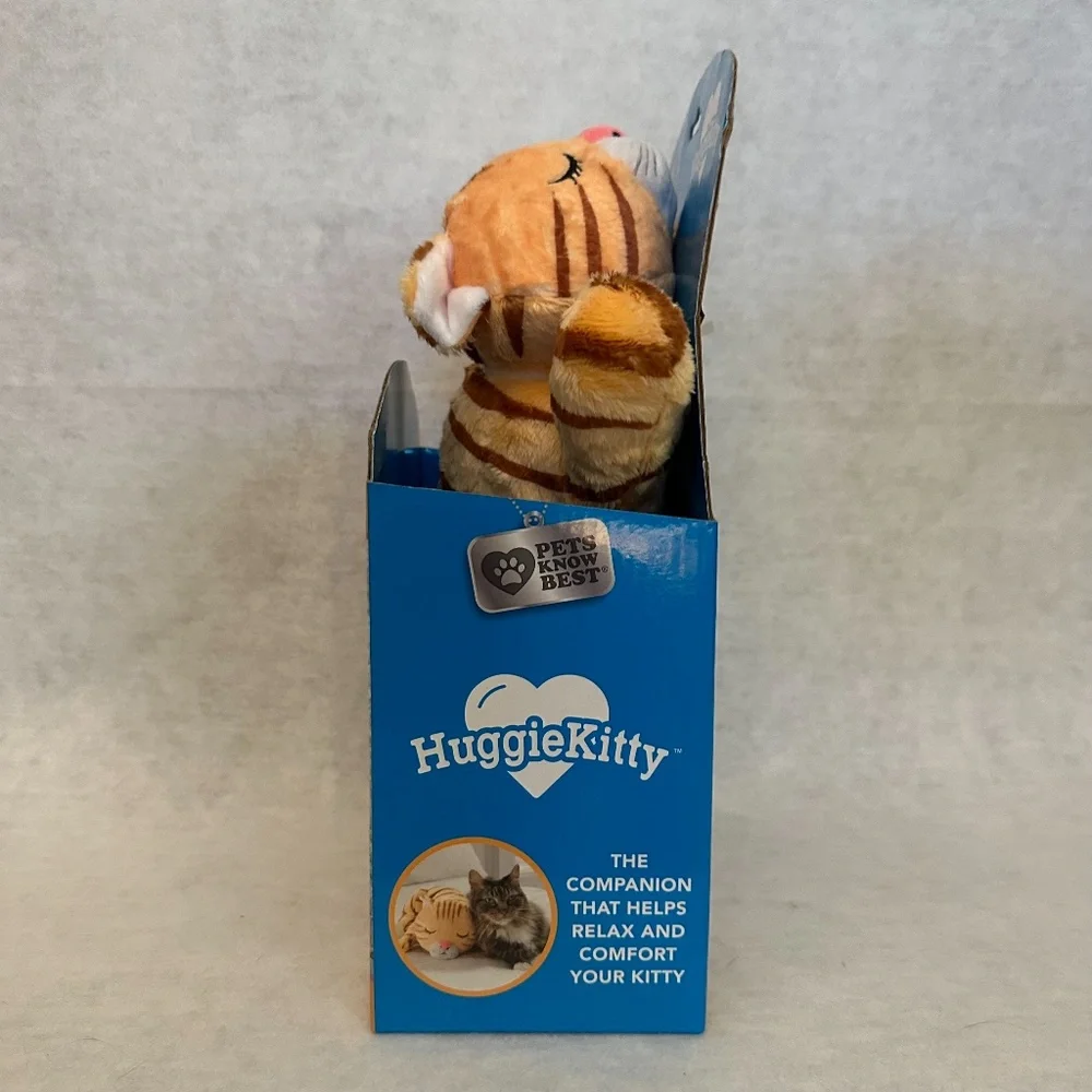 NWT Huggie Kitty to relax and comfort your pet Soothing cat purr & heartbeat